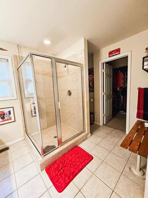 Bath - 1157 E Dade 186, Ash Grove, MO 65604 photo 2 of 5