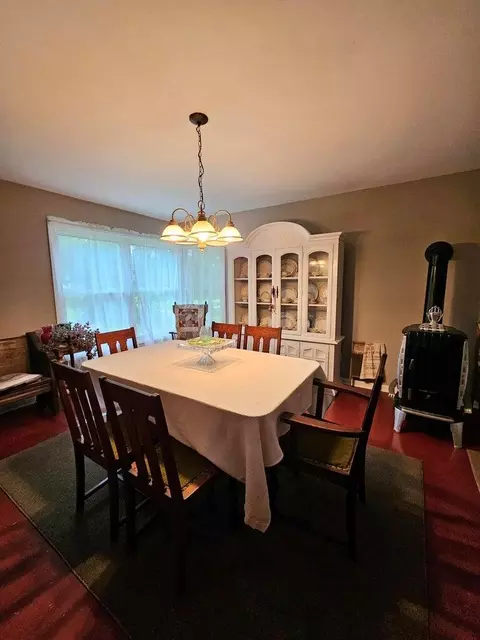 Dining - 1157 E Dade 186, Ash Grove, MO 65604 photo 2 of 3
