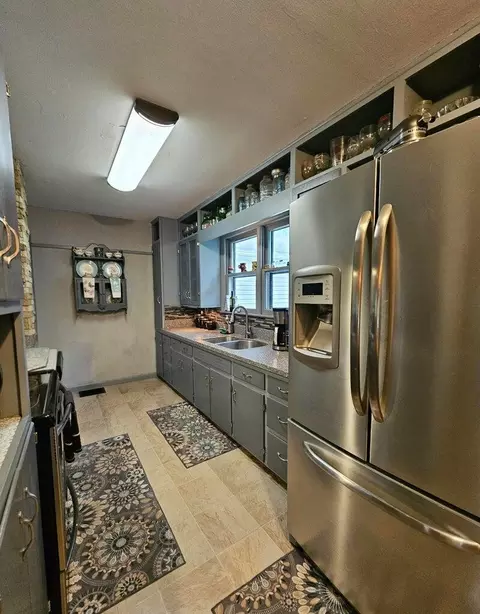 Kitchen - 1157 E Dade 186, Ash Grove, MO 65604 photo 5 of 8