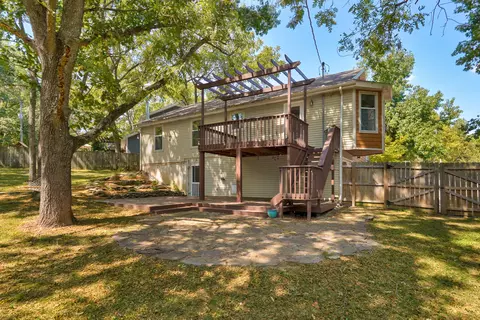 Exterior - 228 E Osage Dr, Springfield, MO 65810 photo 12 of 13