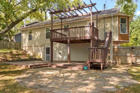 Exterior - 228 E Osage Dr, Springfield, MO 65810 photo 5 of 13
