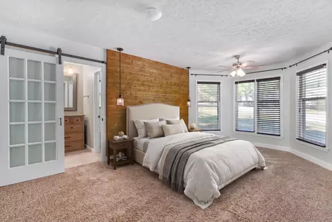 Bedroom - 228 E Osage Dr, Springfield, MO 65810 photo 3 of 4