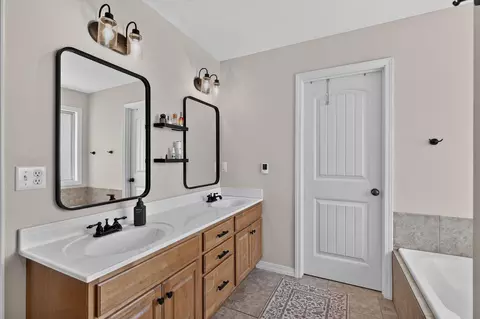 Bath - 1103 E Cobblestone Dr, Ozark, MO 65721 photo 1 of 5