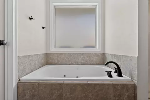 Bath - 1103 E Cobblestone Dr, Ozark, MO 65721 photo 2 of 5