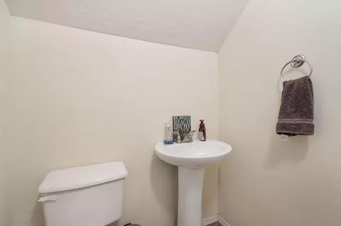 Bath - 343 E Grace St, Republic, MO 65738 photo 4 of 4