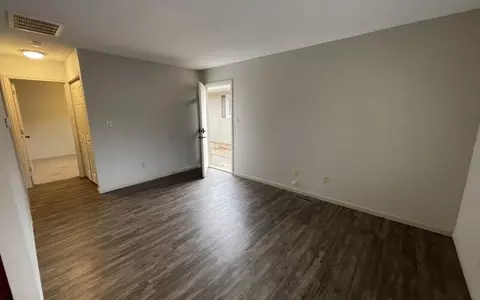 Living - 2118 N Jefferson Ave, Springfield, MO 65803 photo 2 of 2