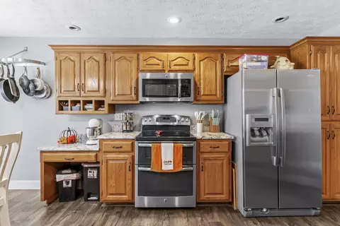 Kitchen - 2081 N Preakness Dr, Nixa, MO 65714 photo 6 of 6