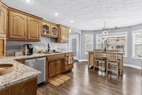 Kitchen - 2081 N Preakness Dr, Nixa, MO 65714 photo 3 of 6
