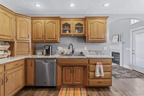 Kitchen - 2081 N Preakness Dr, Nixa, MO 65714 photo 5 of 6