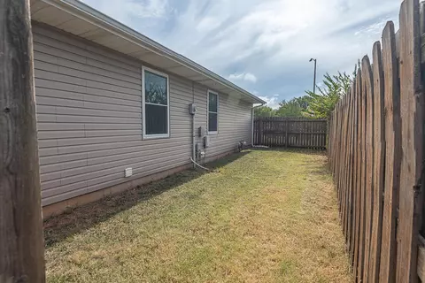 Exterior - 1202 N Oak Park Dr, Springfield, MO 65802 photo 3 of 5