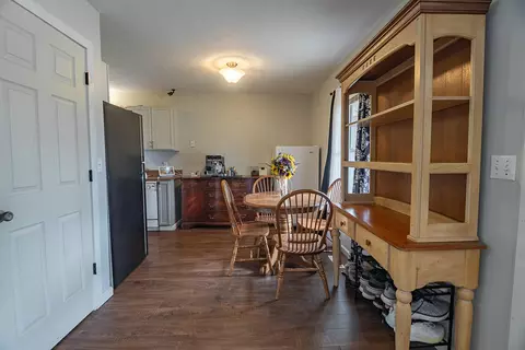 Dining - 1202 N Oak Park Dr, Springfield, MO 65802 photo 1 of 1