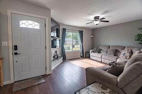 Entry Way - 1202 N Oak Park Dr, Springfield, MO 65802 photo 1 of 1