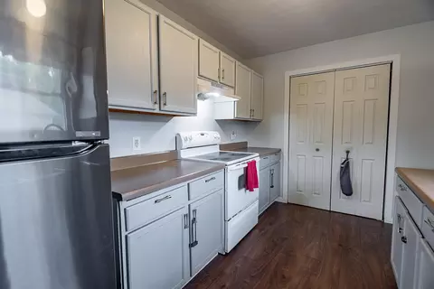 Kitchen - 1202 N Oak Park Dr, Springfield, MO 65802 photo 2 of 2