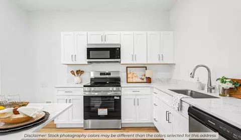 Kitchen - 2410 E Manitou St, Joplin, MO 64801 photo 1 of 2