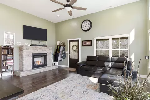 Living - 806 Sunset Rd, Branson, MO 65616 photo 1 of 1