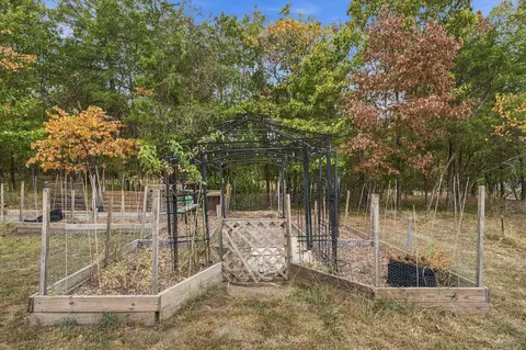 Exterior - 23100 E Mockingbird Dr, Golden, MO 65658 photo 11 of 15