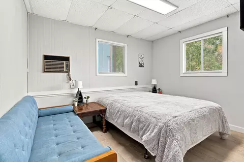 Bedroom - 23100 E Mockingbird Dr, Golden, MO 65658 photo 5 of 7