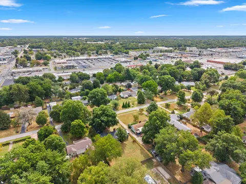 View/Area - 1435 S Fairway Ave, Springfield, MO 65804 photo 3 of 3