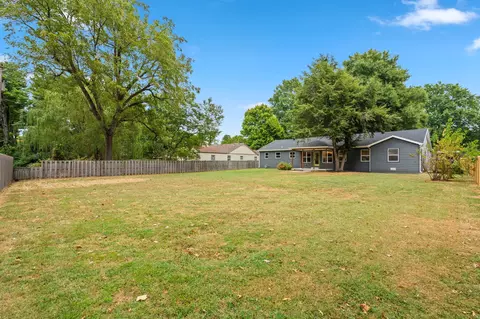 Exterior - 1435 S Fairway Ave, Springfield, MO 65804 photo 9 of 10