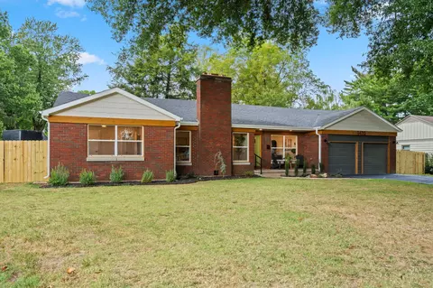 Exterior - 1435 S Fairway Ave, Springfield, MO 65804 photo 2 of 10