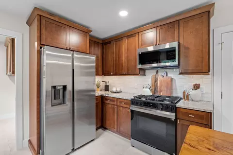 Kitchen - 1435 S Fairway Ave, Springfield, MO 65804 photo 4 of 5