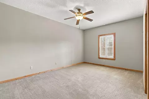 Bedroom - 144 Elmview Dr, Ozark, MO 65721 photo 5 of 10