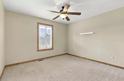 Bedroom - 144 Elmview Dr, Ozark, MO 65721 photo 3 of 10