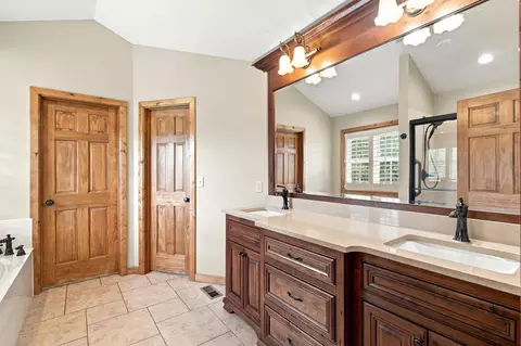 Bath - 144 Elmview Dr, Ozark, MO 65721 photo 1 of 8