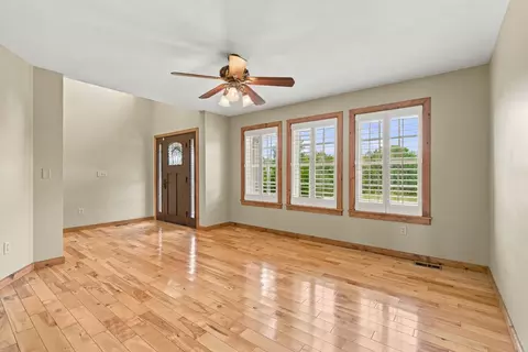 Living - 144 Elmview Dr, Ozark, MO 65721 photo 3 of 9