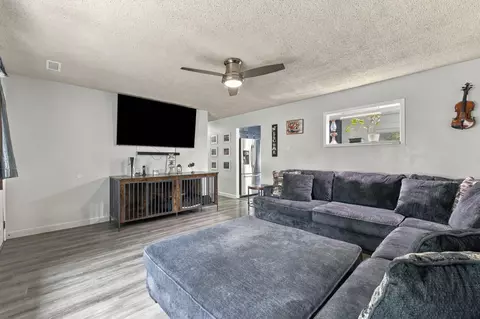 Living - 1501 Ford Dr, Aurora, MO 65605 photo 2 of 3