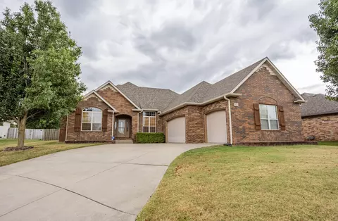 Exterior - 1284 Evington Ct, Springfield, MO 65803 photo 2 of 6