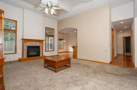 Living - 1284 Evington Ct, Springfield, MO 65803 photo 2 of 5