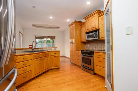 Kitchen - 1284 Evington Ct, Springfield, MO 65803 photo 3 of 5