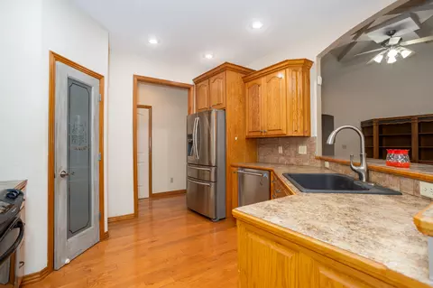 Kitchen - 1284 Evington Ct, Springfield, MO 65803 photo 5 of 5