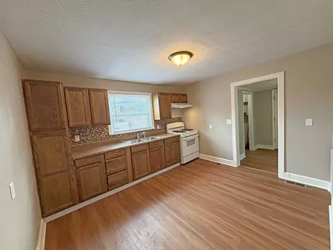 Kitchen - 2336 N Johnston Ave, Springfield, MO 65803 photo 1 of 3