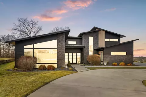 Exterior - 861 Bantry Ct, Nixa, MO 65714 photo 2 of 12