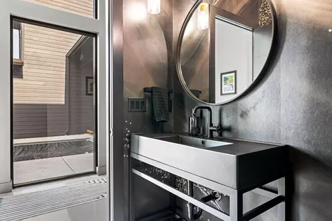 Bath - 861 Bantry Ct, Nixa, MO 65714 photo 7 of 10