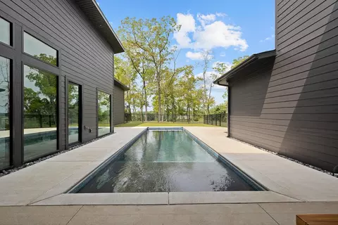 Exterior - 861 Bantry Ct, Nixa, MO 65714 photo 5 of 12