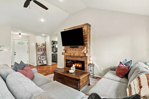 Living - 720 Lone Hickory Rd, Ozark, MO 65721 photo 2 of 3