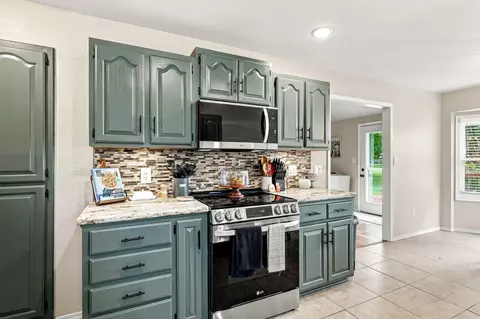 Kitchen - 720 Lone Hickory Rd, Ozark, MO 65721 photo 4 of 4