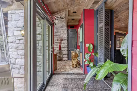Entry Way - 2829 S Lone Pine Ave, Springfield, MO 65804 photo 8 of 15