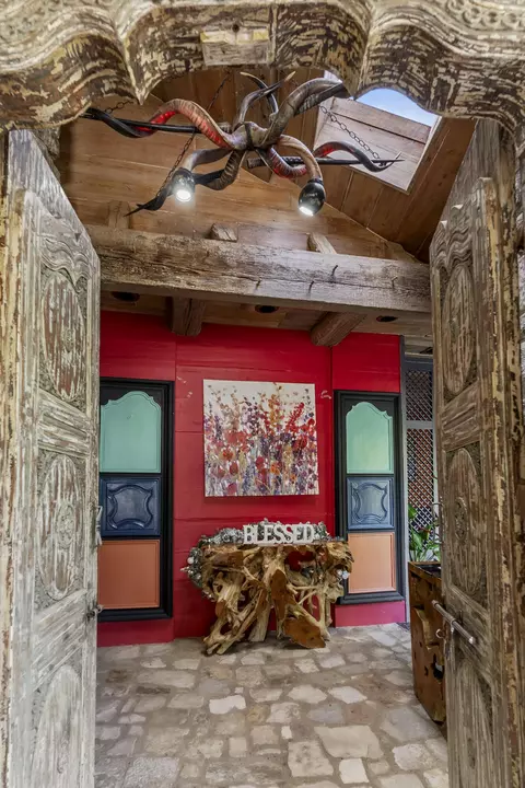 Entry Way - 2829 S Lone Pine Ave, Springfield, MO 65804 photo 2 of 15