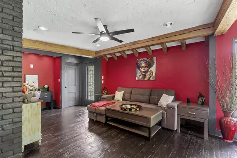 Living - 2829 S Lone Pine Ave, Springfield, MO 65804 photo 4 of 9