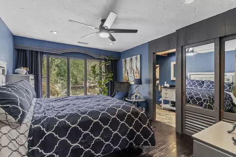 Bedroom - 2829 S Lone Pine Ave, Springfield, MO 65804 photo 1 of 10
