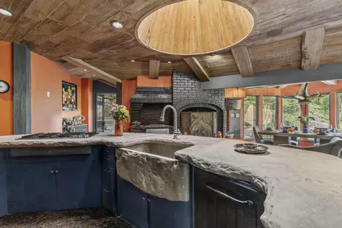 Kitchen - 2829 S Lone Pine Ave, Springfield, MO 65804 photo 6 of 13