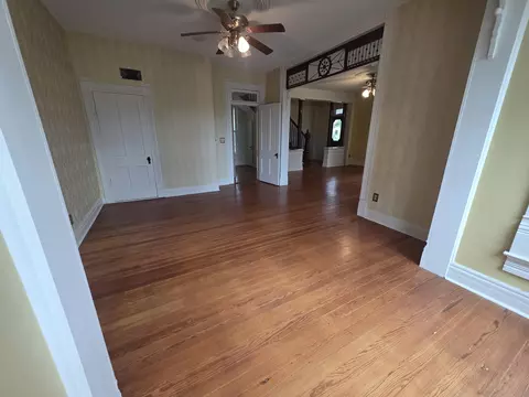 Living - 245 N Clay St, Marshfield, MO 65706 photo 4 of 7