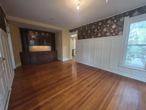 Living - 245 N Clay St, Marshfield, MO 65706 photo 6 of 7
