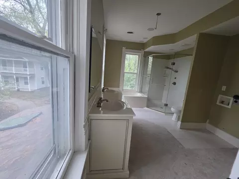 Bath - 245 N Clay St, Marshfield, MO 65706 photo 2 of 6