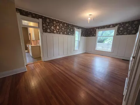 Living - 245 N Clay St, Marshfield, MO 65706 photo 5 of 7