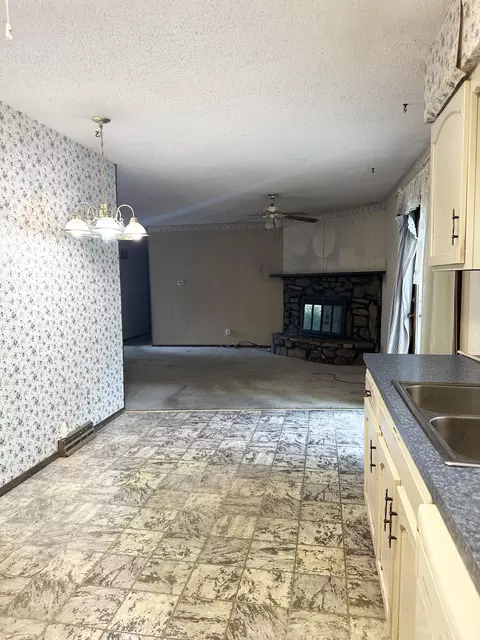 Kitchen - 5758 S Kimbrough Ave, Springfield, MO 65810 photo 3 of 3